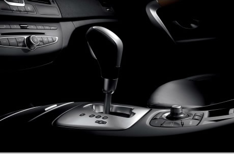 金杯S50 2011款 2.4L 自动四驱舒适型使用的是多大排量