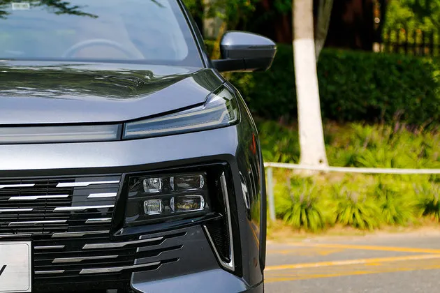 引领品牌迈入插混赛道 试驾江淮QX PHEV