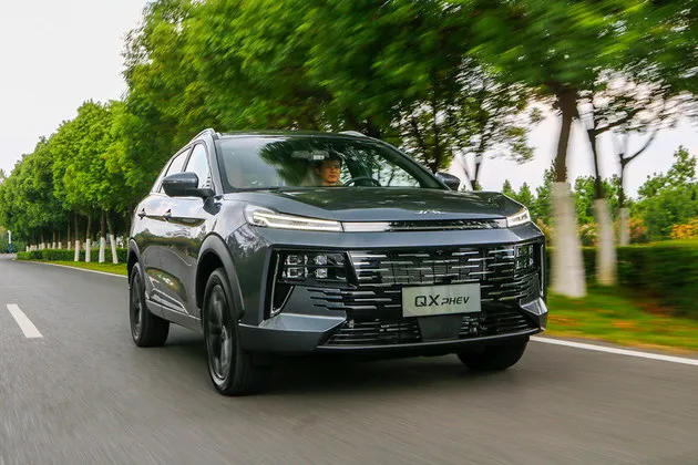 引领品牌迈入插混赛道 试驾江淮QX PHEV