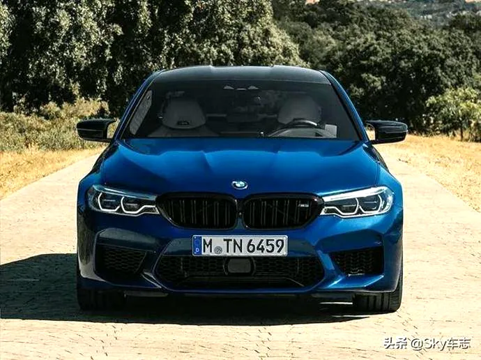 为什么BMW这么钟爱蓝色？你最喜欢的车漆是？