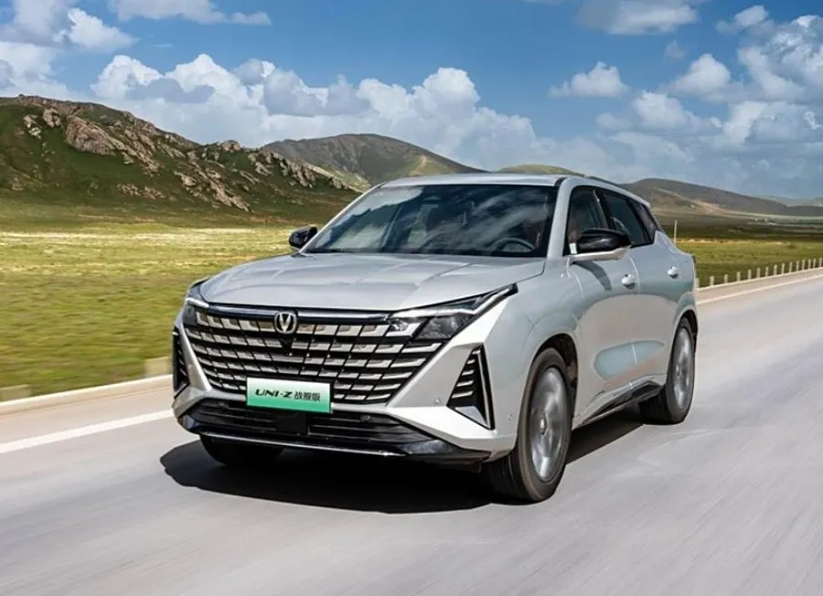 长安UNI-Z PHEV 125公里战舰版正式上市，限时10.99万起
