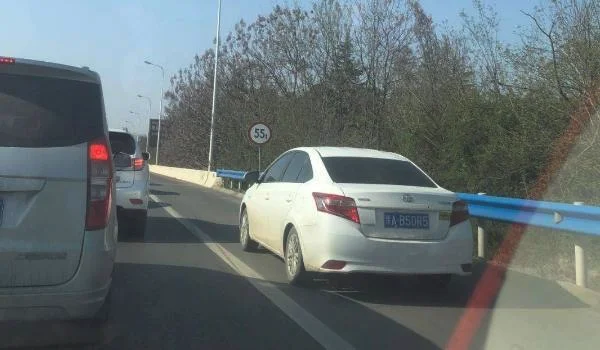 应急车道小车可通行是什么意思 3.webp