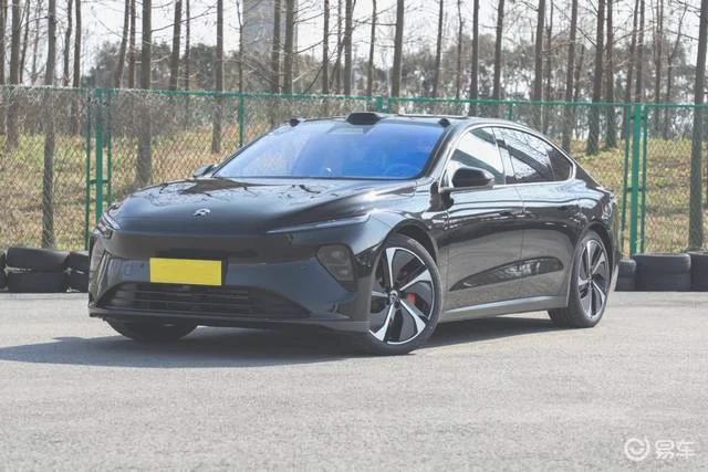 顶配卖到53.6万，纯电续航675km+3.8秒破百