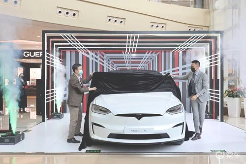 再度定义汽车标杆特斯拉Model X Plaid亮相西安