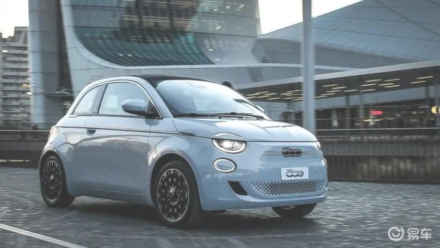 基于菲亚特500e打造，Abarth 500 EV