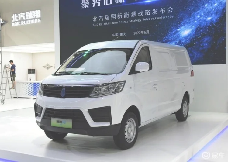 保守发展纯电动MPV，北汽瑞翔博腾V2 EV