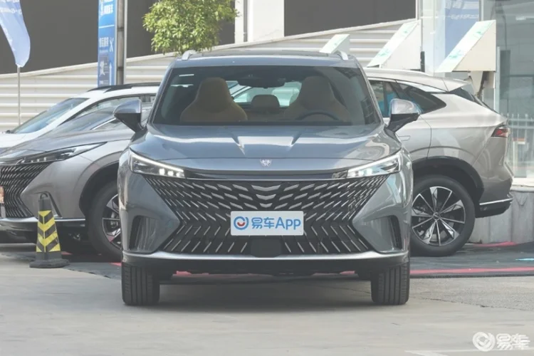 ​全新第三代荣威RX5，更懂年轻人的SUV