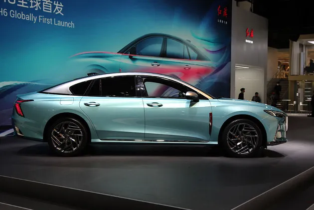 2022广州车展：红旗H6实拍 动感与优雅的完美结合