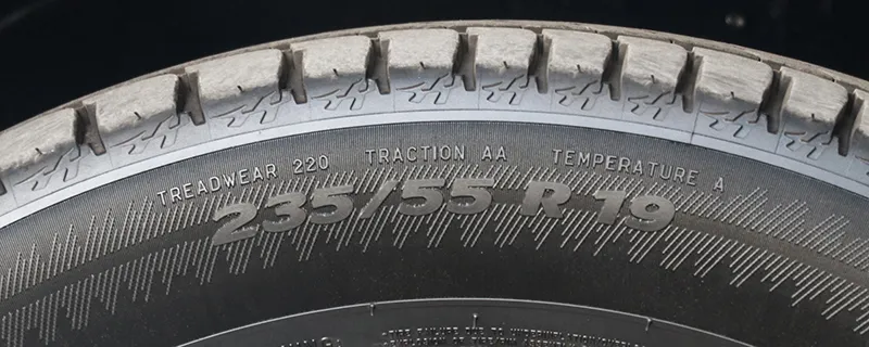 城市越野车235轮胎的胎压应该多少，城市的胎压是多少？