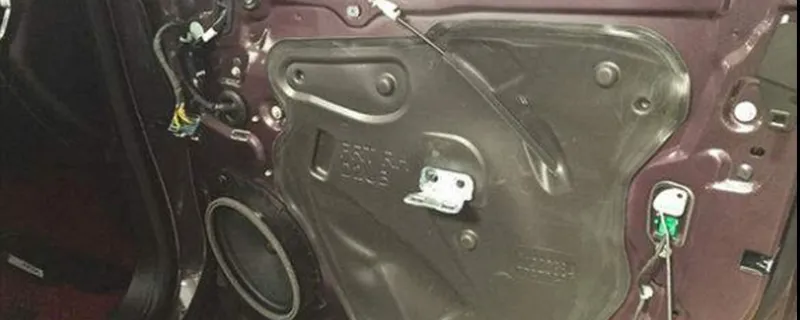 车门下沉如何调整？，车门下沉合页变形