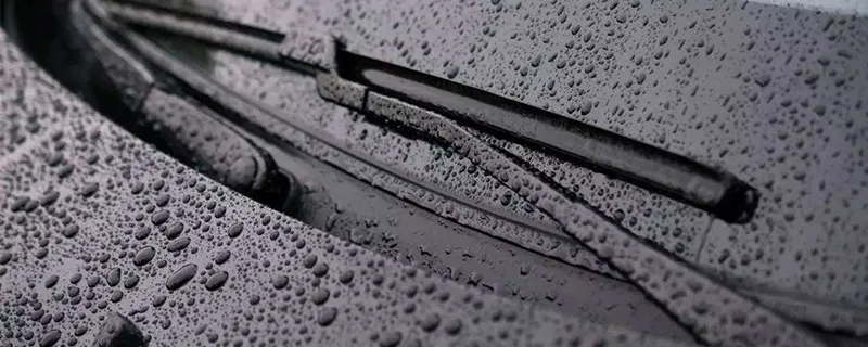 车子出现喷水标志，车子怎么喷水