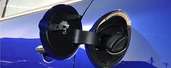 汽车油箱怎么清洗？，汽车油箱怎么清洗最干净