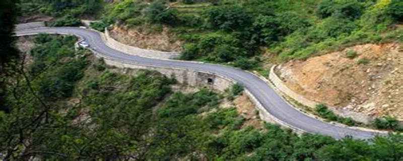 山区道路对安全行车的主要影响是什么?，在这种山区危险路段怎样安全行车
