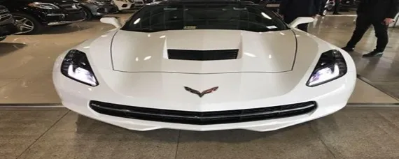 是什么车？，是什么车的标志横长竖短