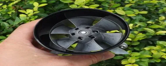汽车怠速时风扇突然猛转，汽车怠速时风扇转吗？