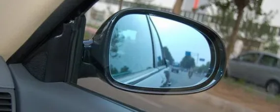 如何调后视镜最佳位置？，小车后视镜怎么调到最佳